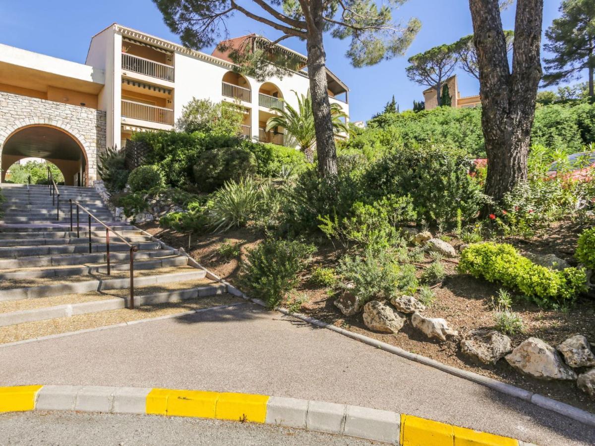 Apartment Le Domaine De La Gaillarde-17 By Interhome Les Issambres Exterior photo